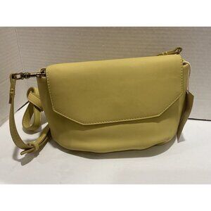 Universal Threads Yellow Crossbody Purse Snap Closure 7”x5” NWT